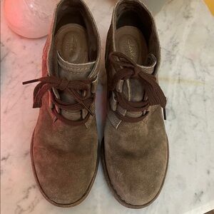 Clarks Artisan Tan Suede Boots